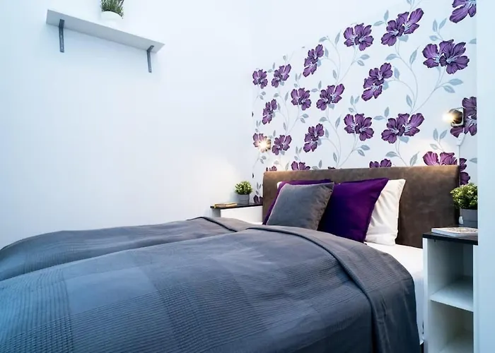 Modern Intimate Studio In The Center