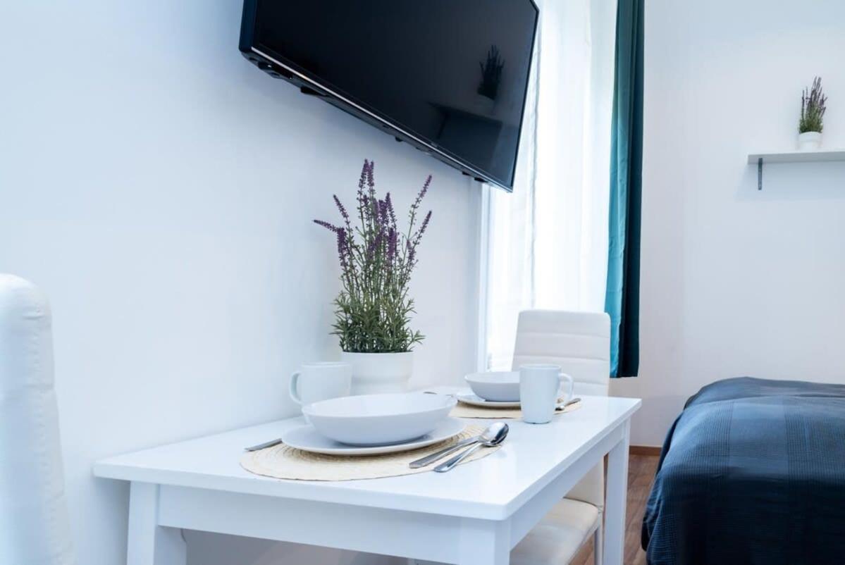 Modern Intimate In The Center * Budapest
