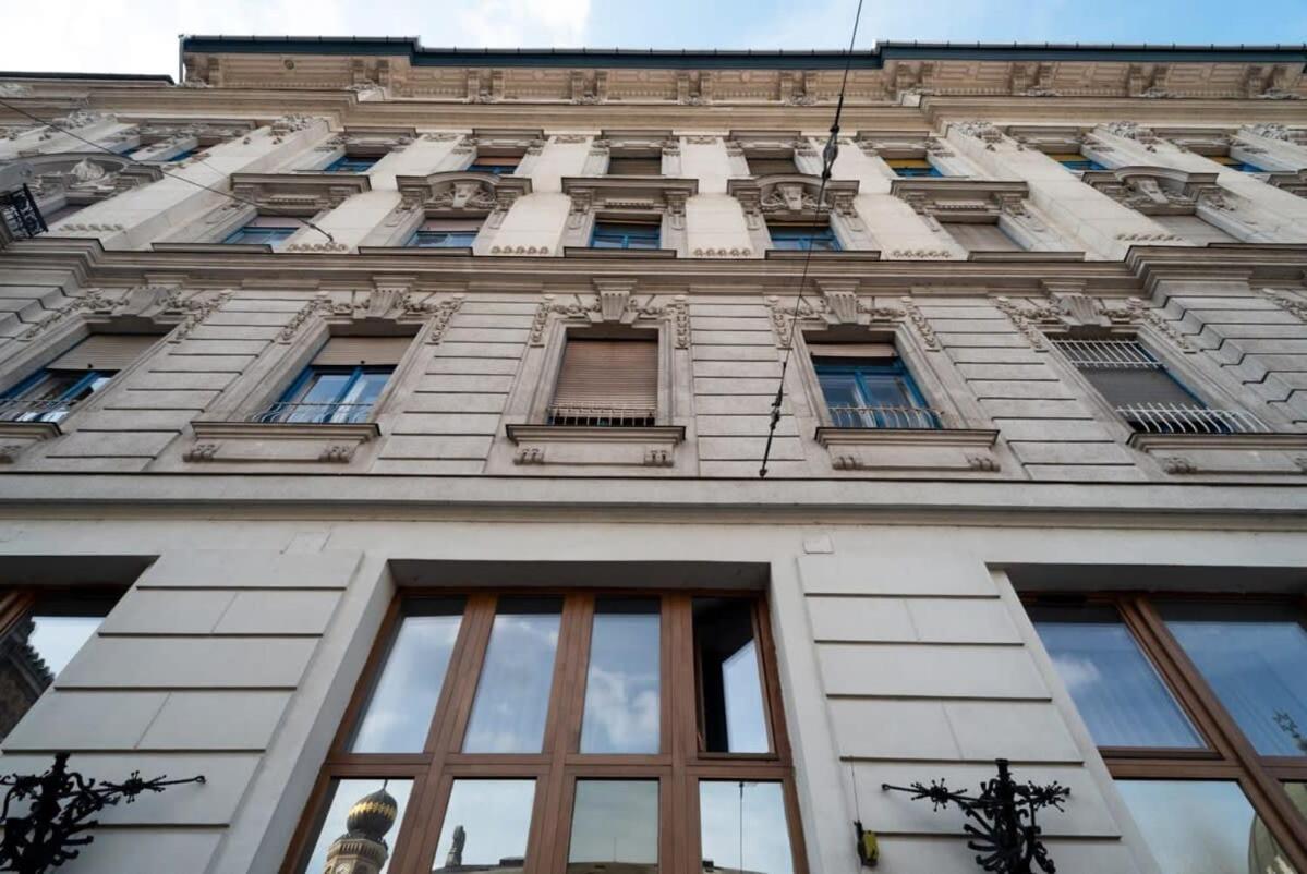 Modern Intimate In The Center * Budapest